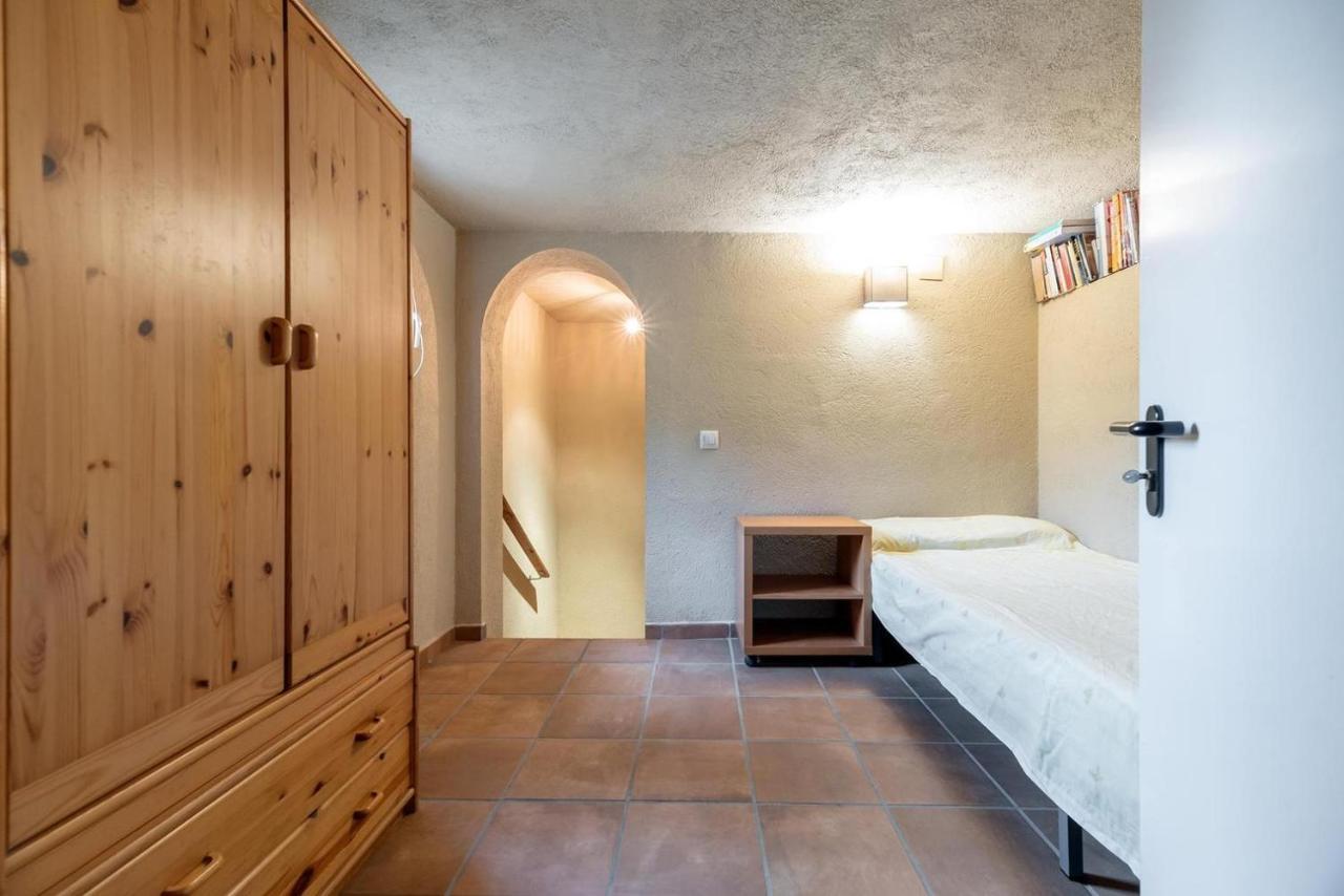 올리벨라 Casa Xixella A 15 Min De Sitges 빌라 외부 사진